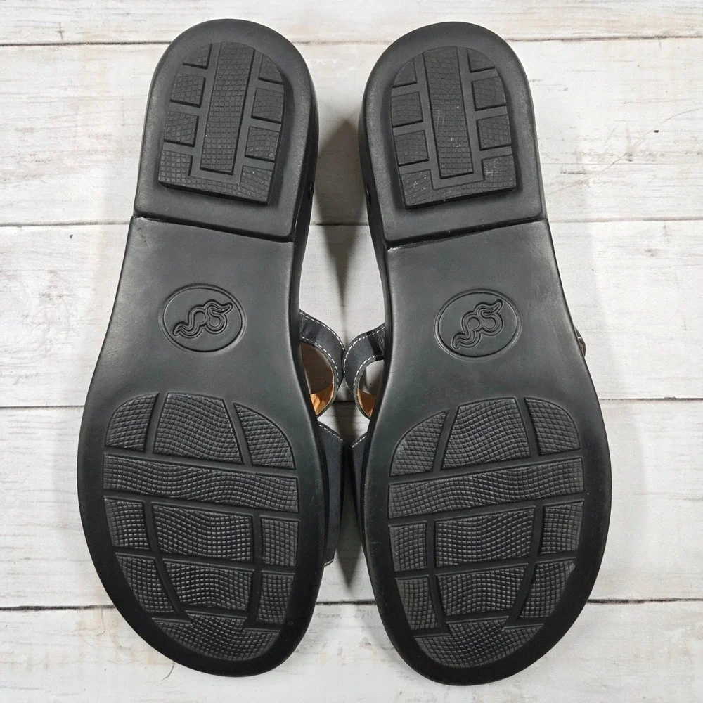 Gravity Defyer Sandals‎ Women 11 Black TB7034 Leather Medallion Strappy Wedge
